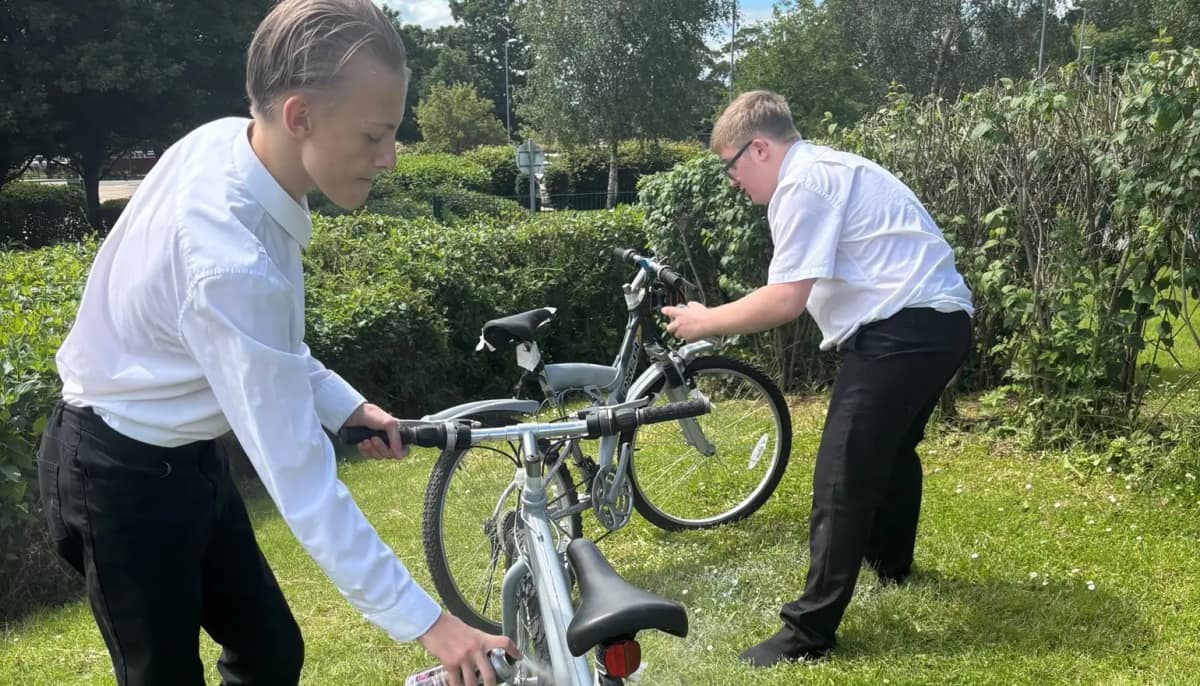Students lead the way on active travel — Darlington news photo