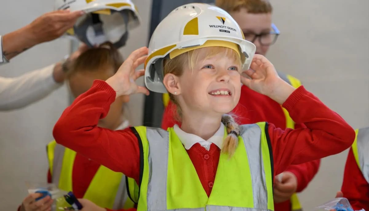 Destination STEM Hopetown: 2,000 Darlington Children Explore Science Careers — Darlington news photo (Darlington Borough Council)